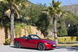 Разбитый Mazda MX-5 Launch Edition 
