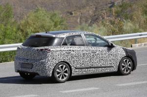 Шпионские снимки Hyundai i20 Turbo 2016 года 