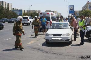 В Актау столкнулись три автомобиля 