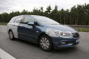 Шпионские снимки Opel Astra Sports Tourer 2016 года 