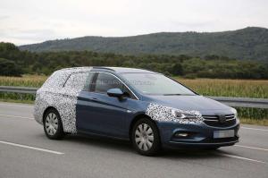 Шпионские снимки Opel Astra Sports Tourer 2016 года 