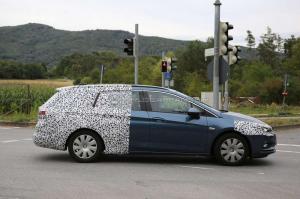 Шпионские снимки Opel Astra Sports Tourer 2016 года 