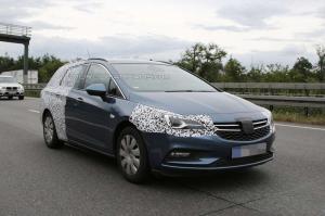 Шпионские снимки Opel Astra Sports Tourer 2016 года 