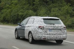 Шпионские снимки Opel Astra Sports Tourer 2016 года 