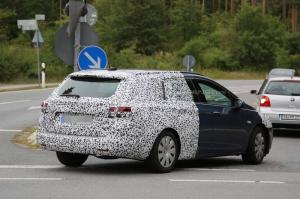 Шпионские снимки Opel Astra Sports Tourer 2016 года 