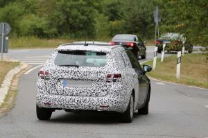 Шпионские снимки Opel Astra Sports Tourer 2016 года 