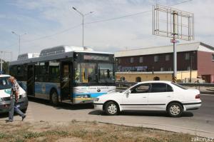В Алматы произошло очередное ДТП с маршрутным автобусом 