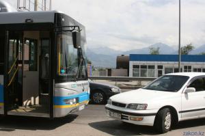 В Алматы произошло очередное ДТП с маршрутным автобусом 