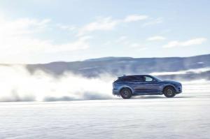Экстремальное тестирование Jaguar F-Pace 2016 года 