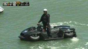 Полицейские Сан-Франциско получили на вооружение водные квадроциклы Gibbs Quadski