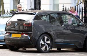 Мистер Бин променял Mini на BMW i3