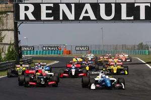 Renault продолжает переговоры по будущему ФR3.5