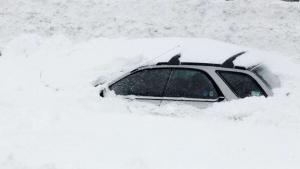 Обвал снежного массива в Японии отрезал от дорог три поселка