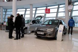 Азербайджанцы массово скупают автомобили в Дагестане