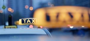 Таксистам разрешат выезжать на выделенную полосу