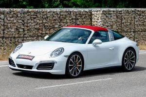 Обновленный Porsche 911 Targa замечен без камуфляжа