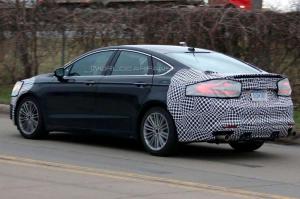 Ford приступил к испытаниям обновленного Fusion 