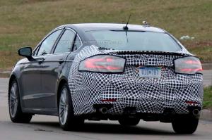 Ford приступил к испытаниям обновленного Fusion 