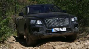 Внедорожник Bentley Bentayga протестировали на бездорожье