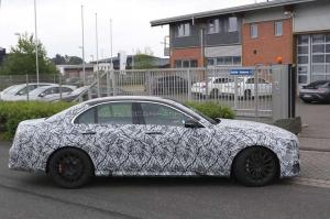 Mercedes представит свой самый быстрый седан в январе 2016 года 