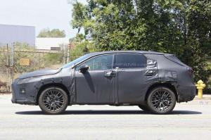 Шпионские снимки семиместного Lexus 