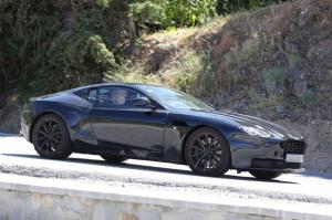 Шпионские снимки Aston Martin DB11 2016 года 