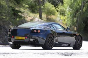 Шпионские снимки Aston Martin DB11 2016 года 