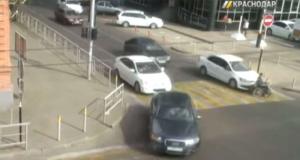 Инвалида-колясочника сбили на пешеходном переходе в Краснодаре