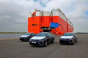 Водородный автомобиль Toyota Mirai доехал до Европы