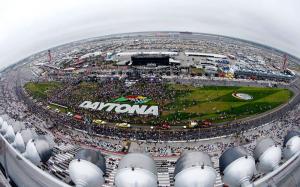 Логано выиграл гонку «500 миль Дайтоны» серии NASCAR, Патрик – 21-я