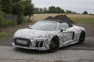Шпионские снимки Audi R8 Spyder 2017 года 