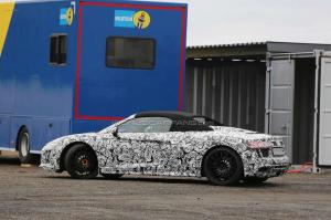 Шпионские снимки Audi R8 Spyder 2017 года 