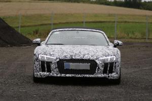 Шпионские снимки Audi R8 Spyder 2017 года 