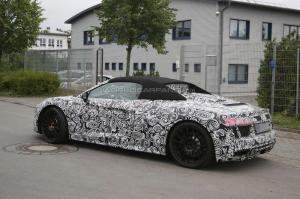 Шпионские снимки Audi R8 Spyder 2017 года 