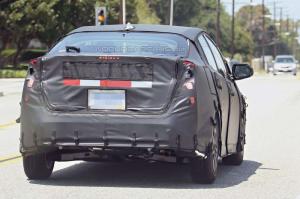 Шпионские снимки Toyota Prius 2016 года 