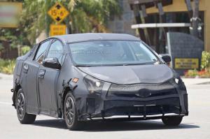 Шпионские снимки Toyota Prius 2016 года 