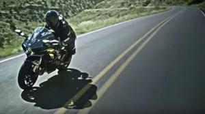 Том Сайкс опробовал в ходу новый мотоцикл Kawasaki H2R