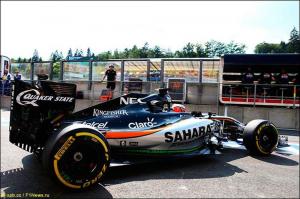 В Force India довольны итогами первого дня