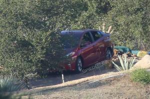 Шпионские снимки Toyota Prius 2016 года 