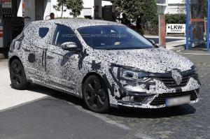 Опубликованы первые фотографии салона нового Renault Megane