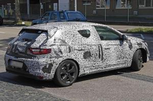 Шпионские снимки Renault Megane 2016 года 