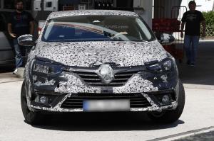 Шпионские снимки Renault Megane 2016 года 
