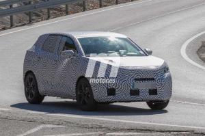 Новый Peugeot 3008 впервые заметили на тестах 