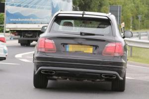 «Заряженная» версия Bentley Bentayga впервые замечена на тестах 