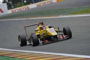 Carlin возвращается в Мировую серию Renault