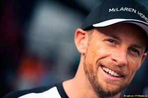 В McLaren намерены сохранить состав в 2016-м