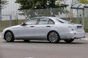 Компания Mercedes вывела на завершающие тесты новый E-Class 