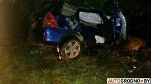 В Гродненской области пьяный водитель Peugeot вылетел в кювет: пострадали два пассажира 