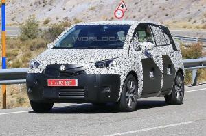 Шпионские снимки Opel Meriva 2017 года 