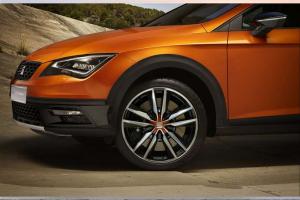 Первые официальный фото Seat Leon Cross Sport 2016 года 